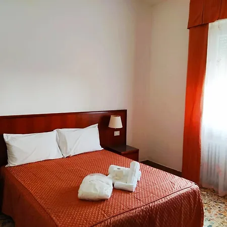 Domus Pensión Cesena