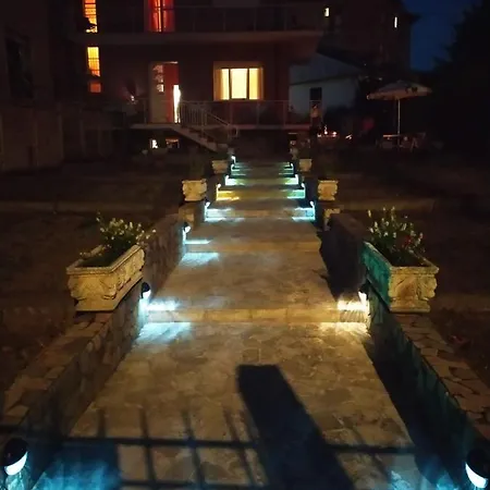 Πανσιόν Domus Τσεζένα