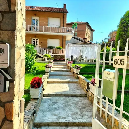 Pensión Domus 3*